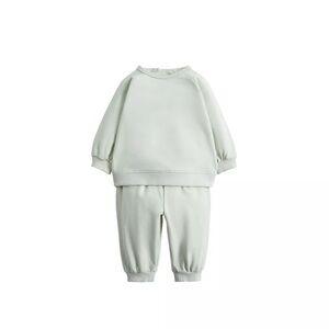 Zara Mint Green Baby Sweatshirt and Pants Set. Like new. 1-3 m